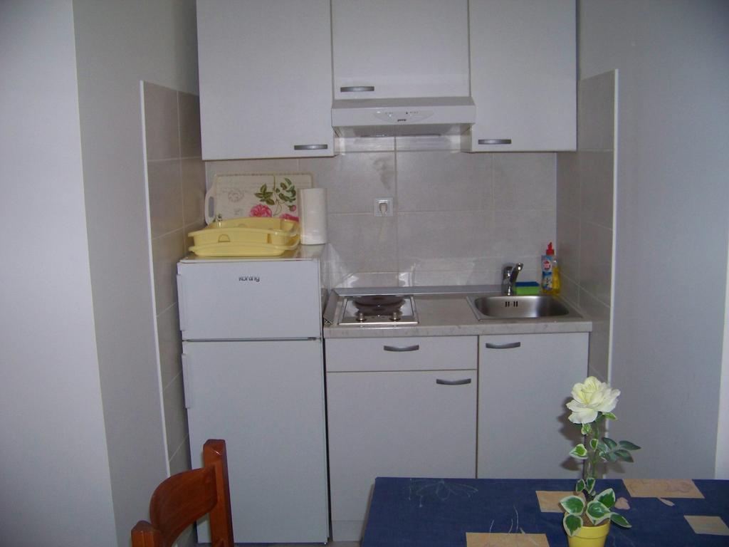 Apartments Bozikovic Ποντστράνα Δωμάτιο φωτογραφία