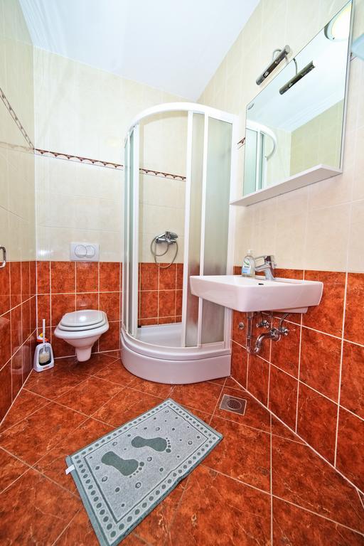 Apartments Bozikovic Ποντστράνα Δωμάτιο φωτογραφία