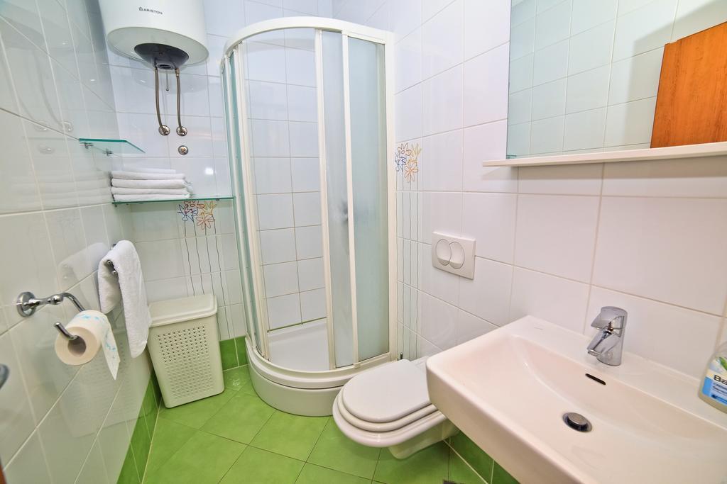 Apartments Bozikovic Ποντστράνα Δωμάτιο φωτογραφία