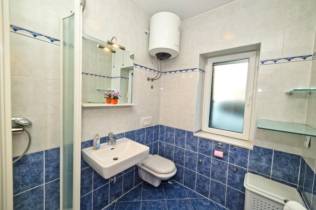 Apartments Bozikovic Ποντστράνα Δωμάτιο φωτογραφία