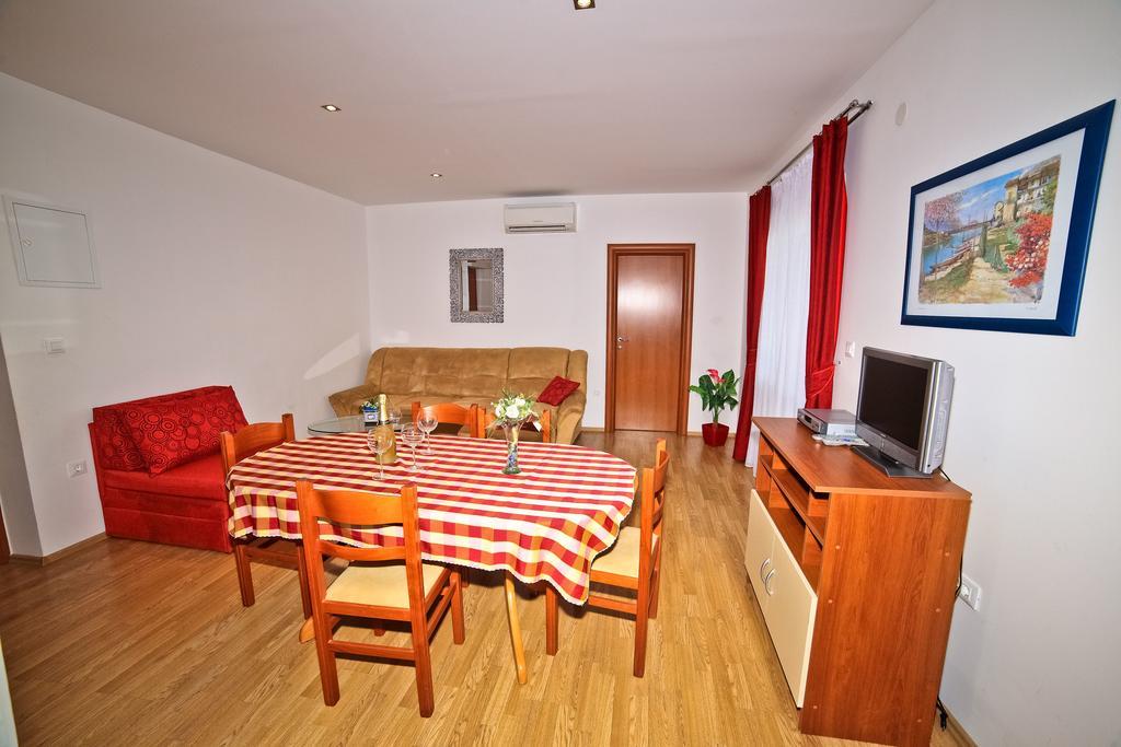 Apartments Bozikovic Ποντστράνα Εξωτερικό φωτογραφία